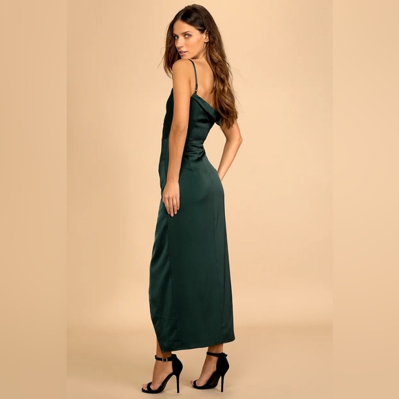 Lulu’s Showing Off a Little Emerald Green Asymmetrical Satin Midi Dress BNWT - Picture 5 of 5